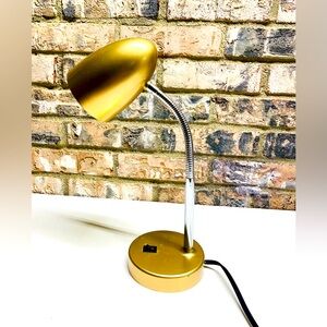 Desk Top Lamp -15 Inch Gold Plastic & Metal Flexible Gooseneck-Tested Working !!